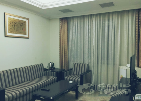 hotelPic