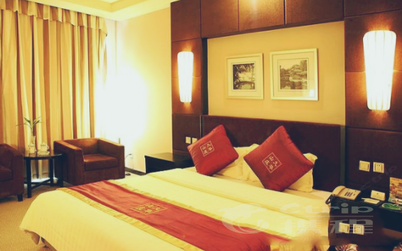 hotelPic