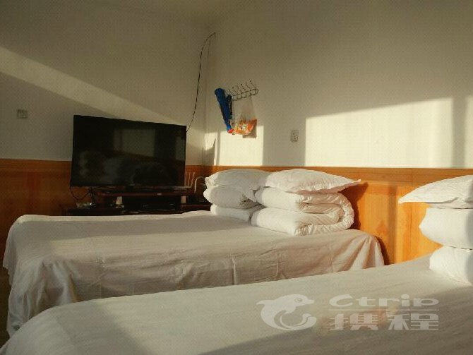 hotelPic