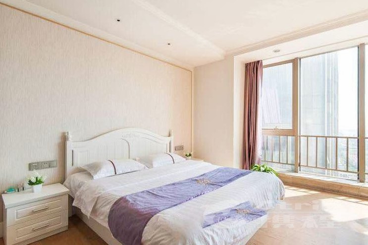 hotelPic