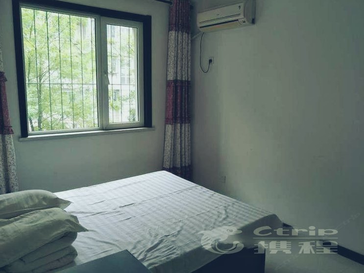 hotelPic
