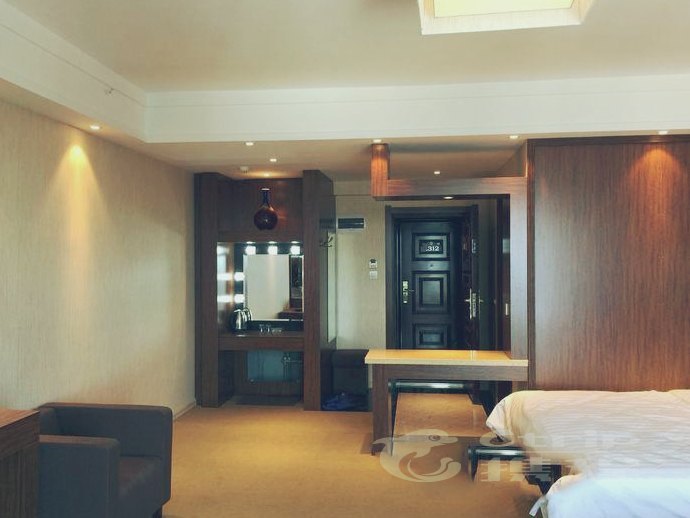 hotelPic
