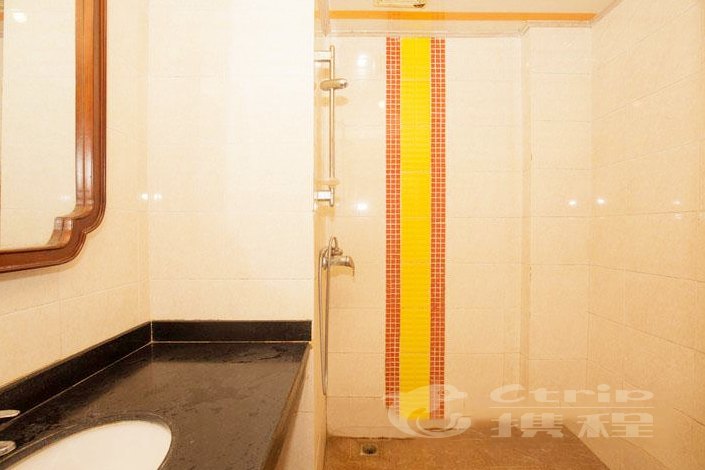 hotelPic