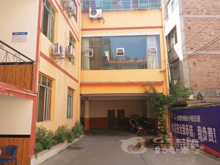 龙泉大酒店