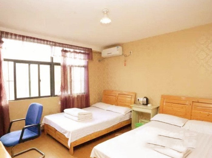 hotelPic