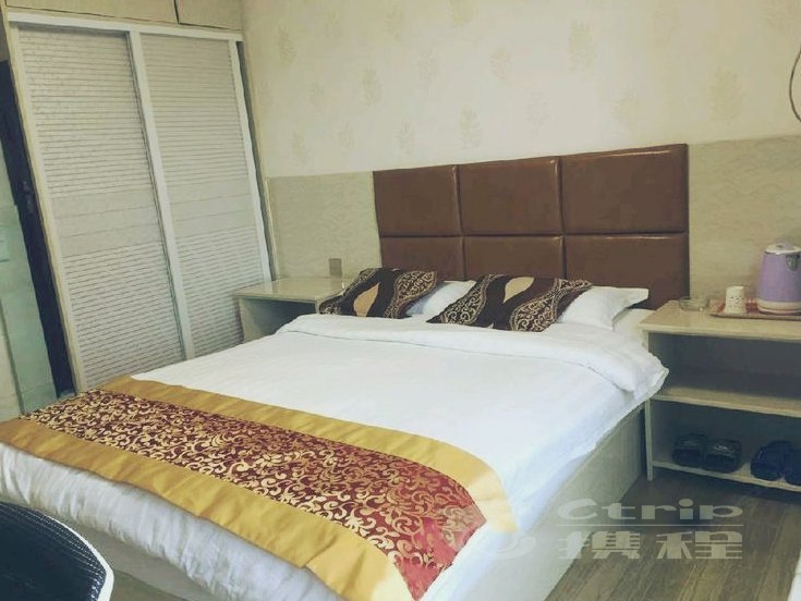 hotelPic