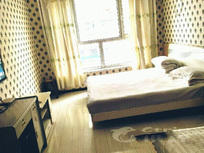 hotelPic