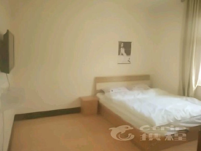 hotelPic