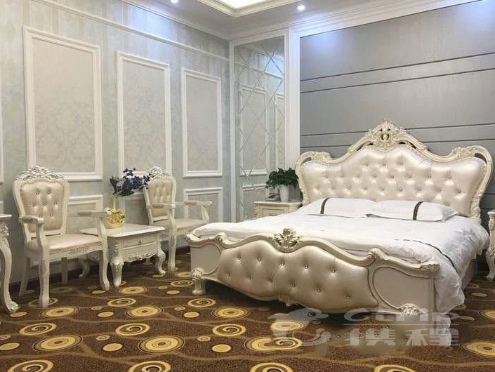 hotelPic