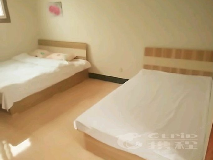 hotelPic