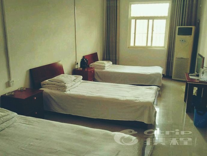hotelPic