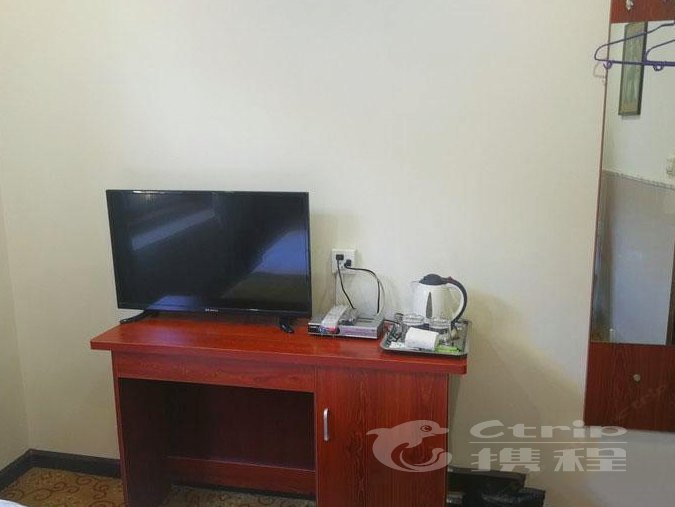 hotelPic
