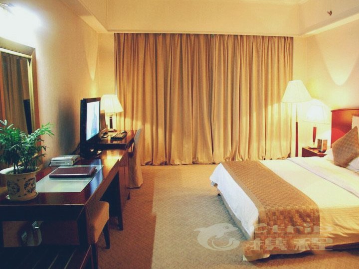 hotelPic