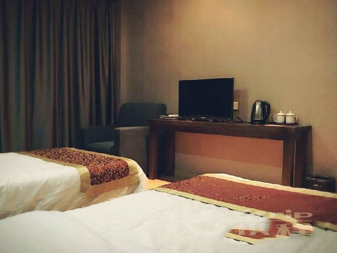 hotelPic