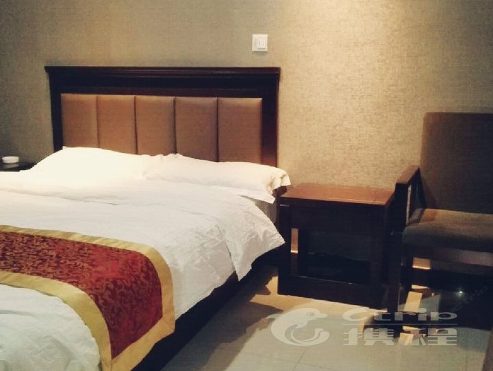 hotelPic