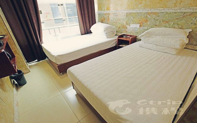 hotelPic