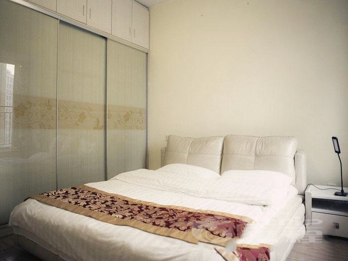 hotelPic