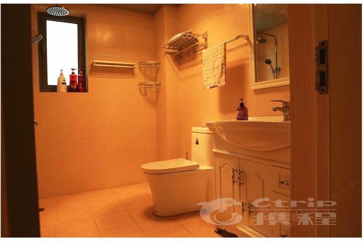 hotelPic
