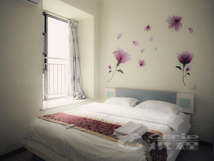 hotelPic