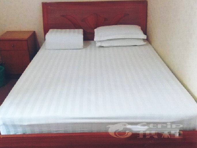 hotelPic
