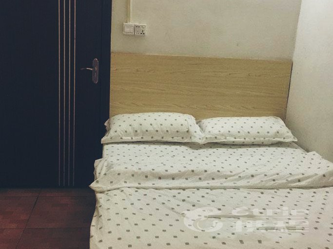 hotelPic