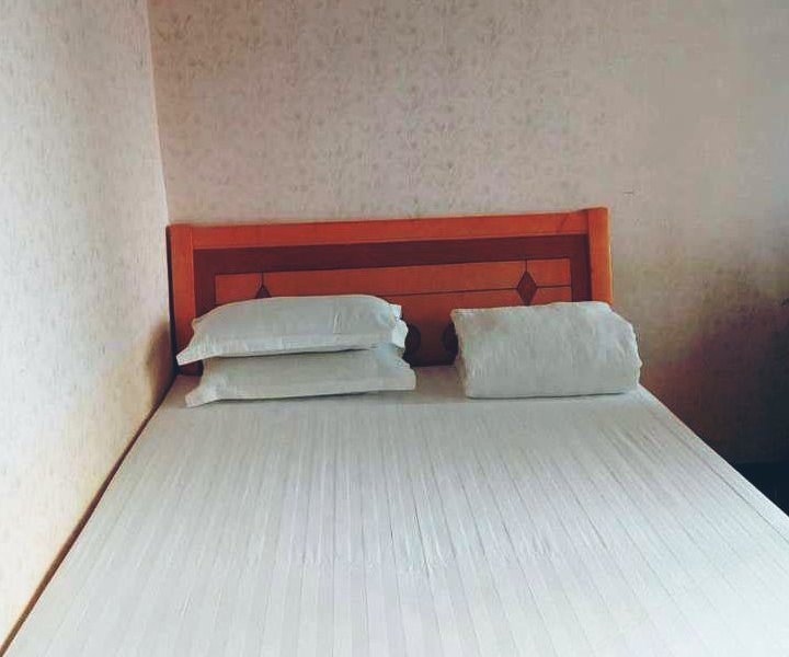 hotelPic