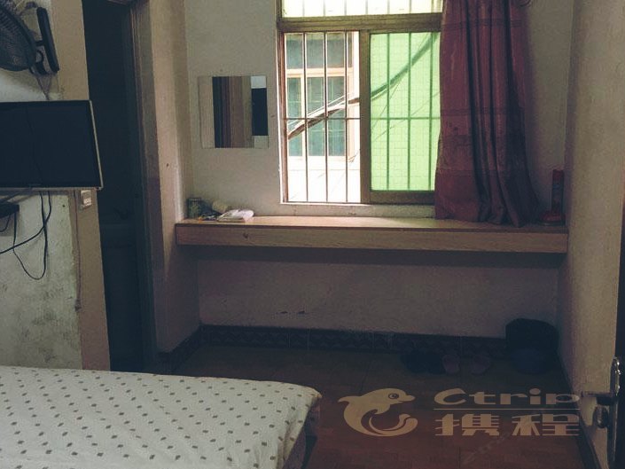 hotelPic