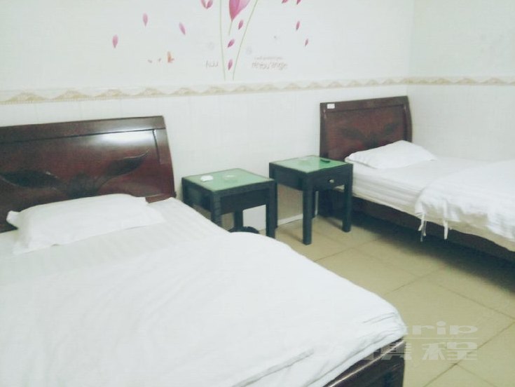 hotelPic
