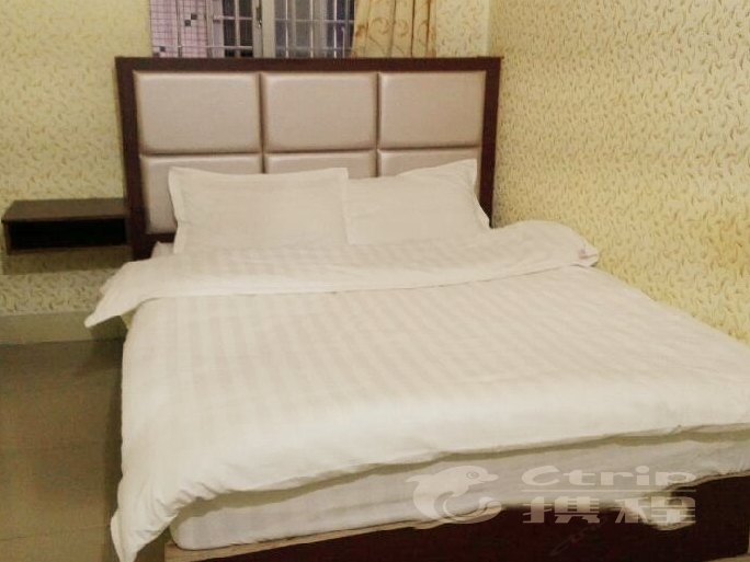 hotelPic