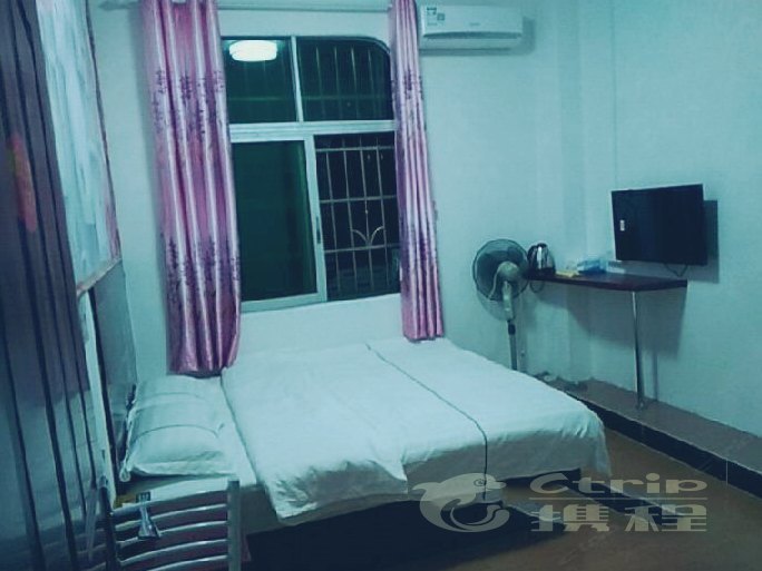 hotelPic