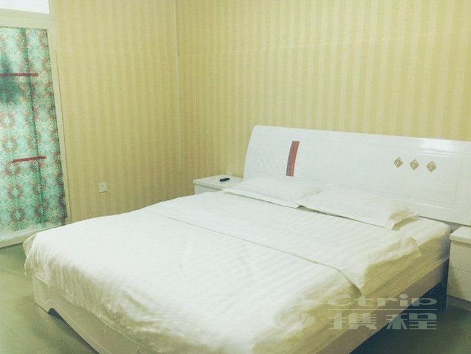 hotelPic