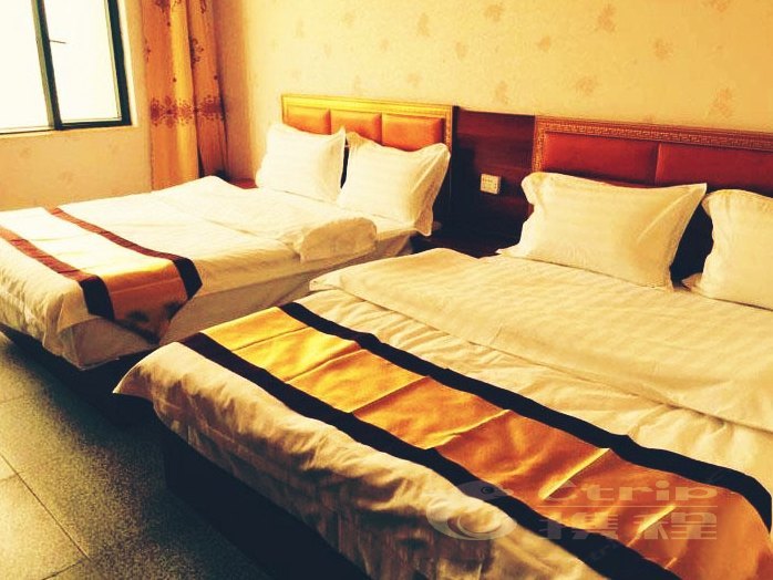 hotelPic