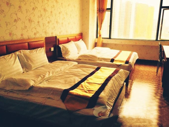 hotelPic