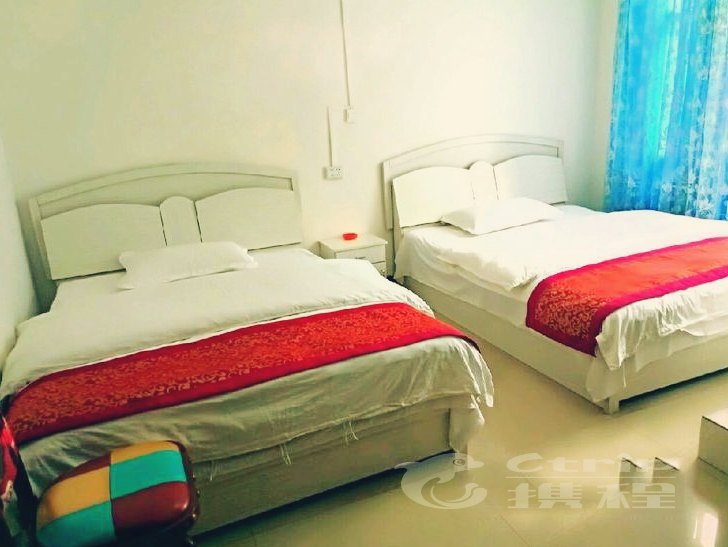 hotelPic