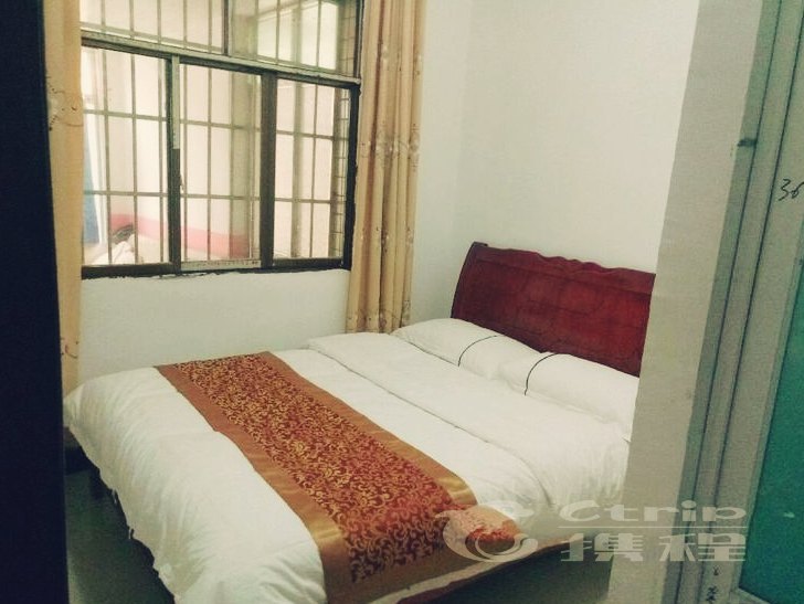 hotelPic