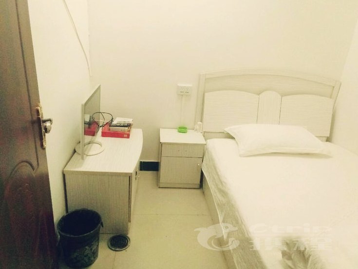 hotelPic