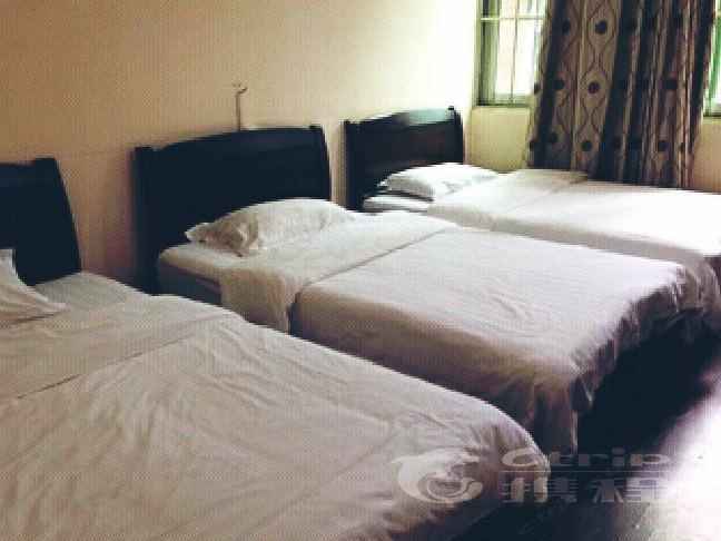 hotelPic