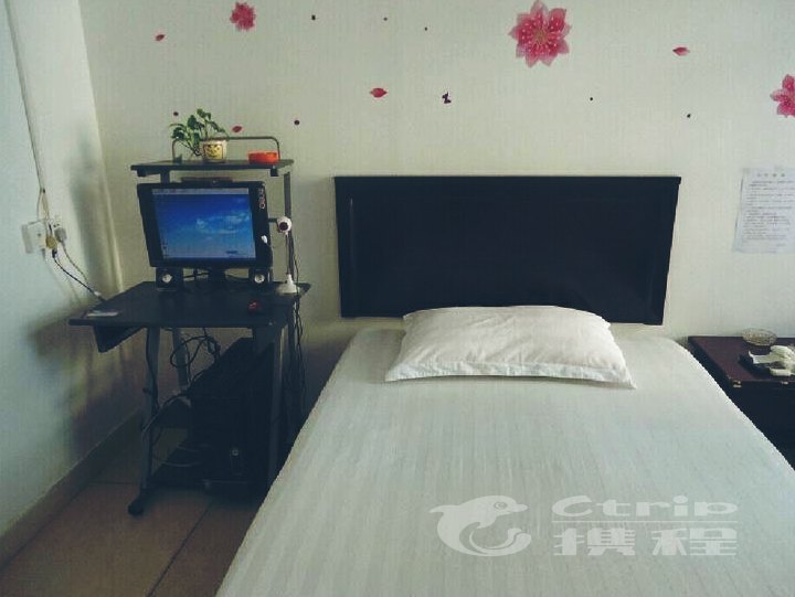 hotelPic