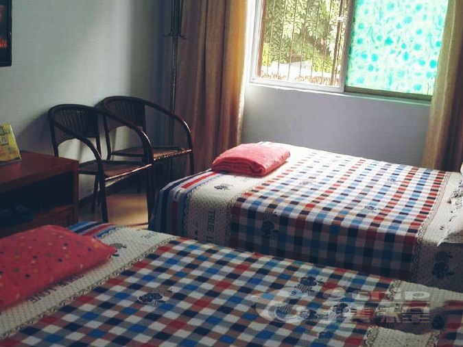 hotelPic