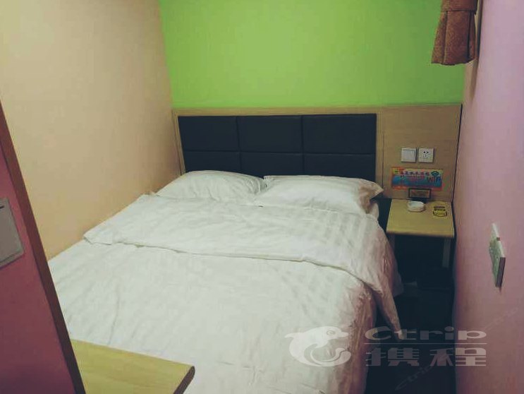 hotelPic