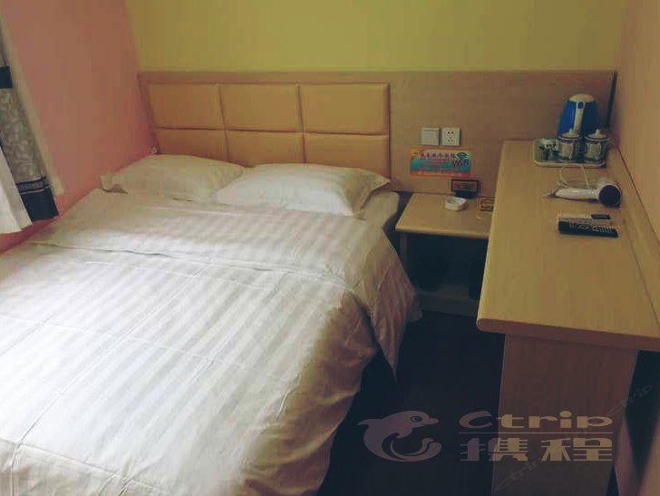 hotelPic