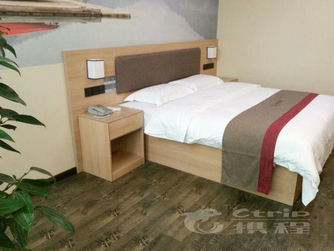 hotelPic
