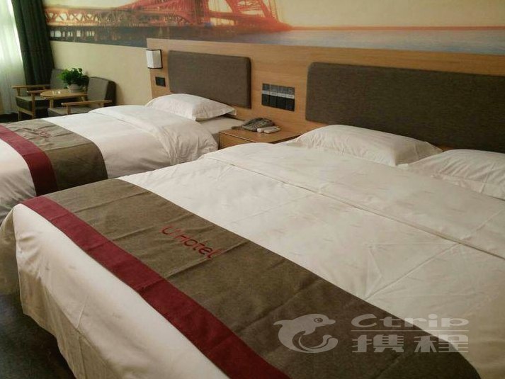 hotelPic