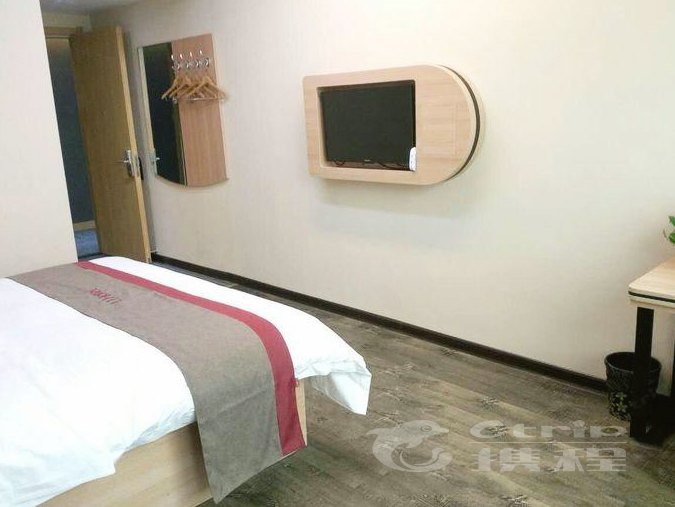 hotelPic