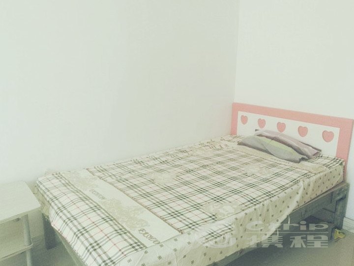 hotelPic