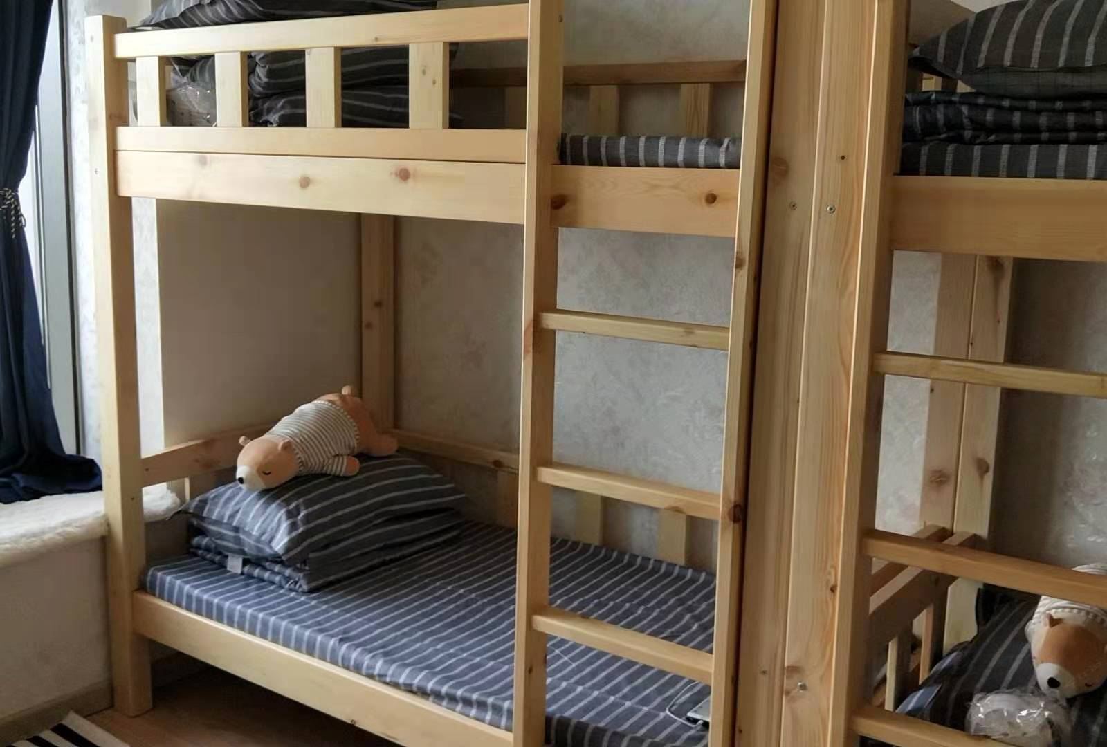 阳光六人间(床位)