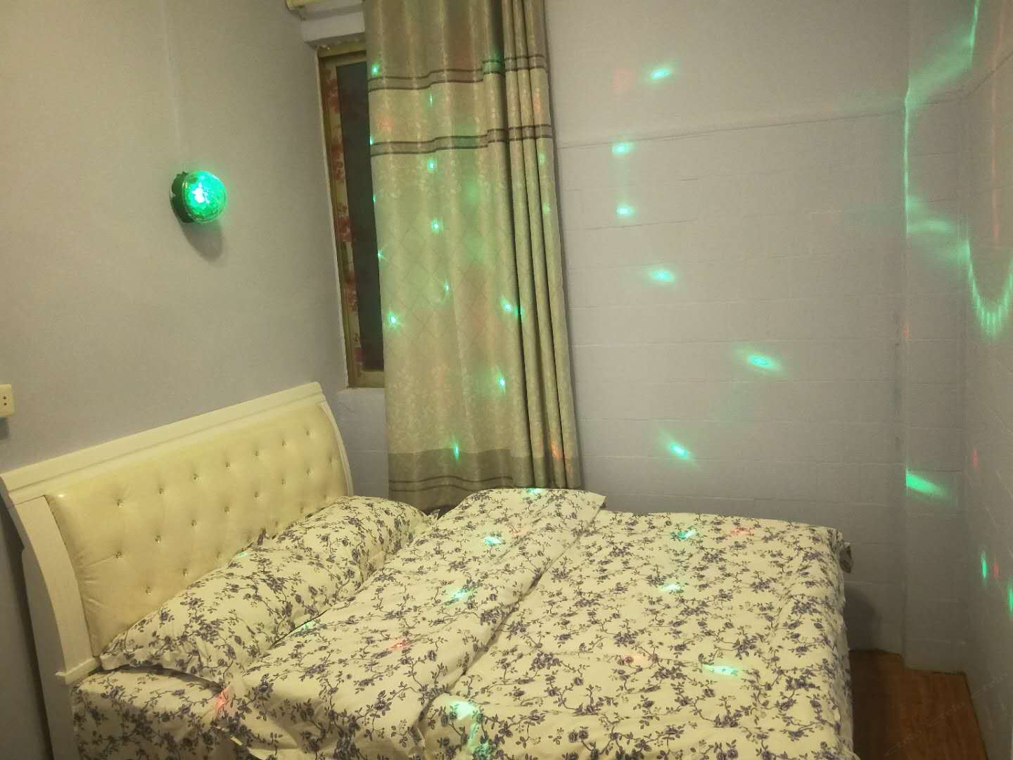 精致大床房