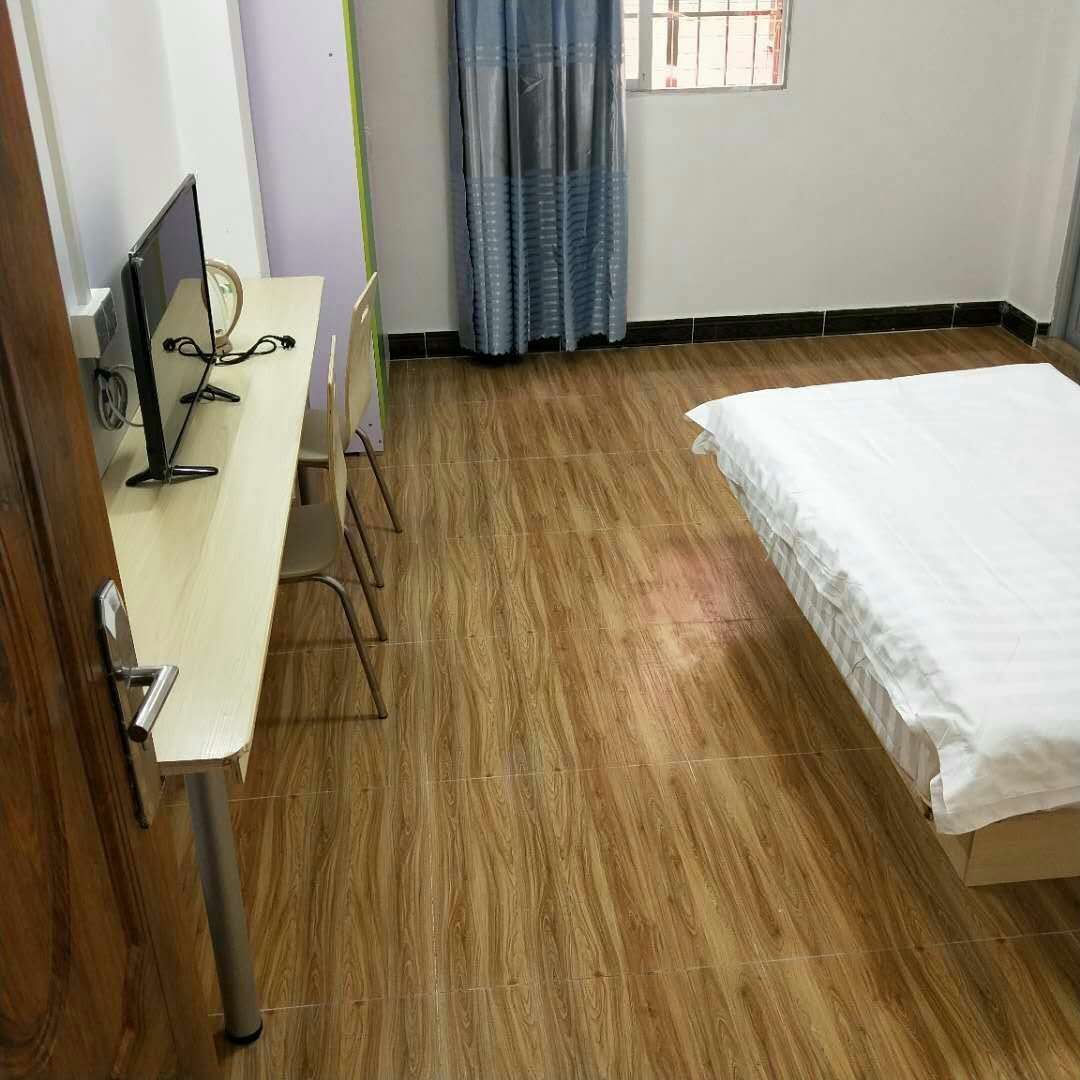 舒适大床房