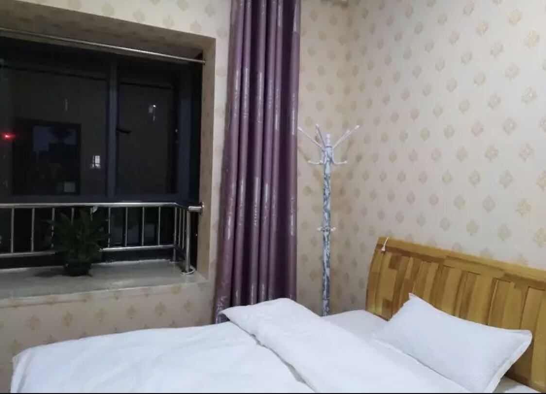 经济大床房(公共卫浴)