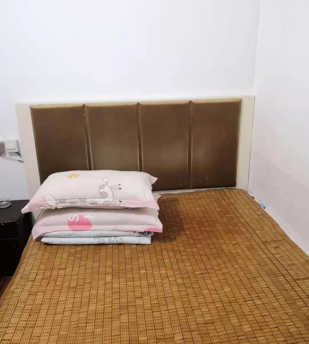 豪华大床房
